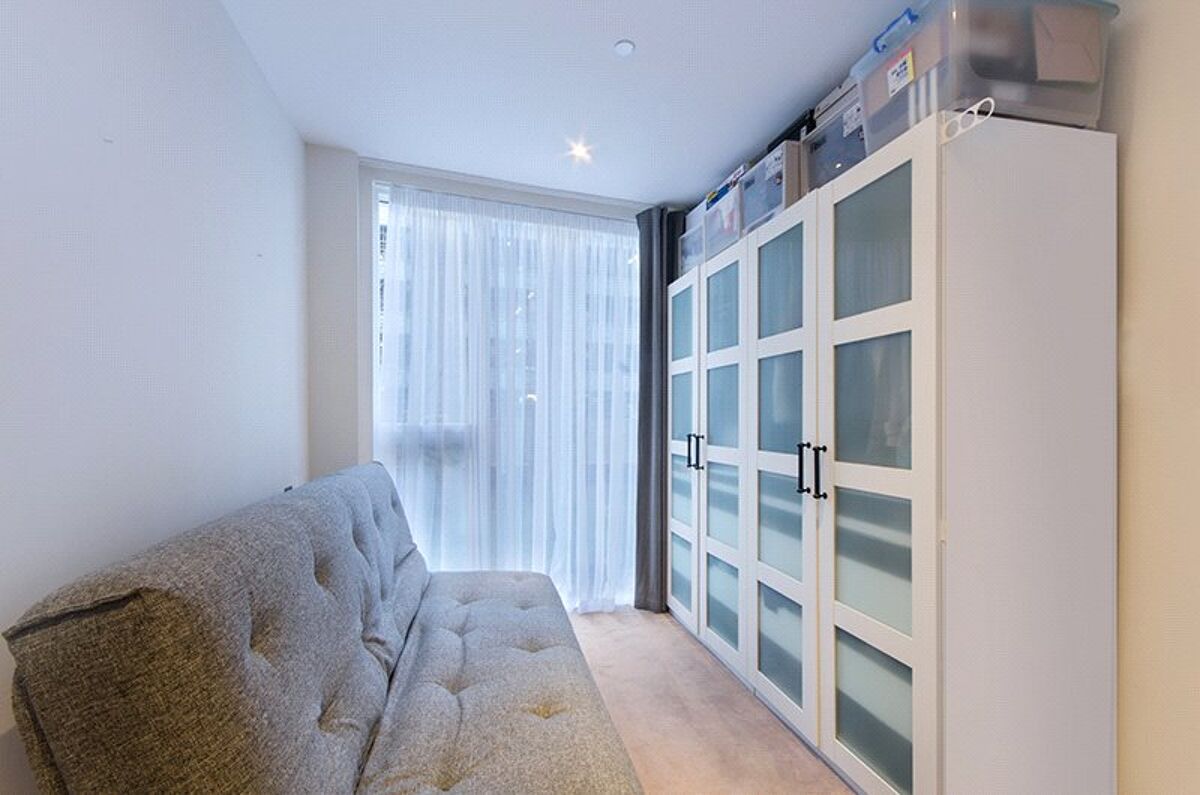 flat for sale in Park Vista Tower, 5 Cobblestone Square, Wapping