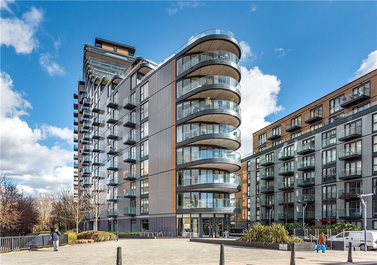 flat for sale in Park Vista Tower, 5 Cobblestone Square, Wapping
