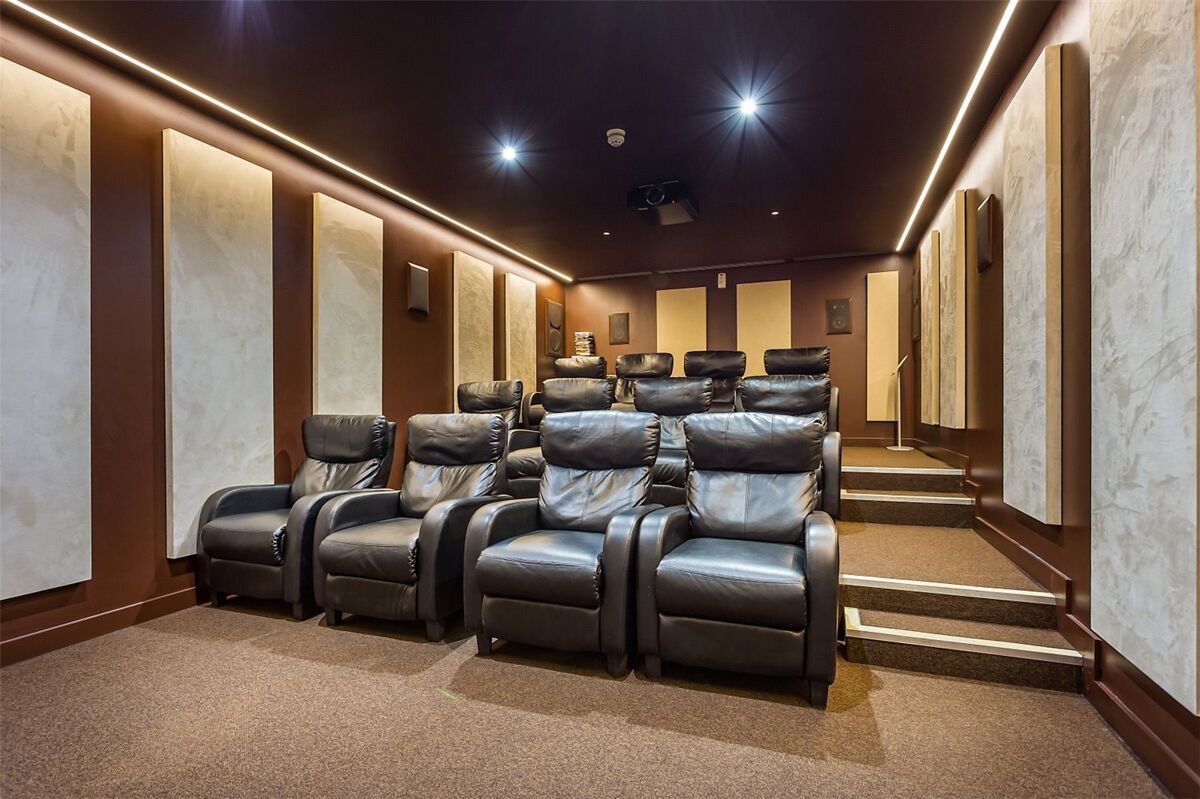 flat for sale in Park Vista Tower, 5 Cobblestone Square, London, E1W