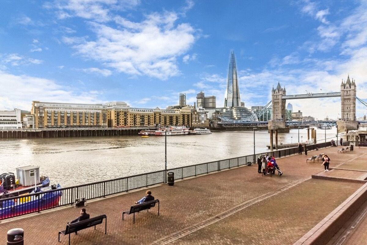 flat for sale in Tower Bridge Wharf, 86 St. Katharines Way, London, E1W