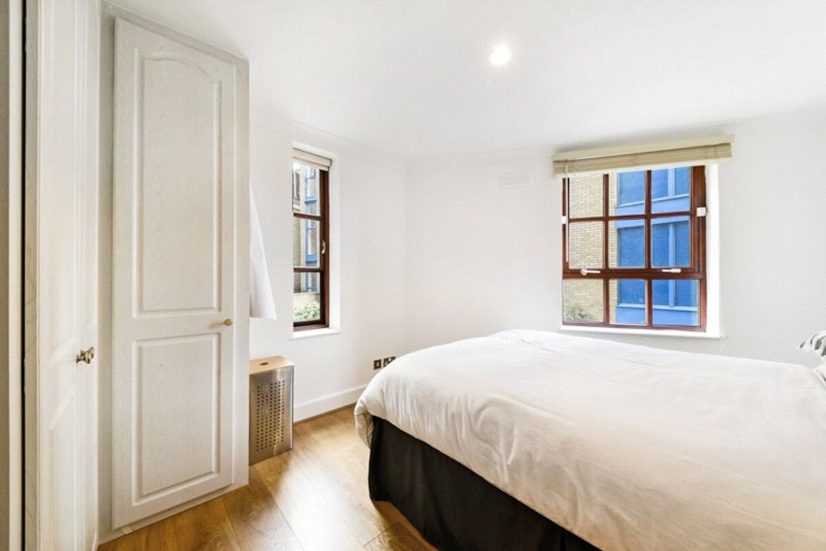 flat for sale in Tower Bridge Wharf, 86 St. Katharines Way, London, E1W