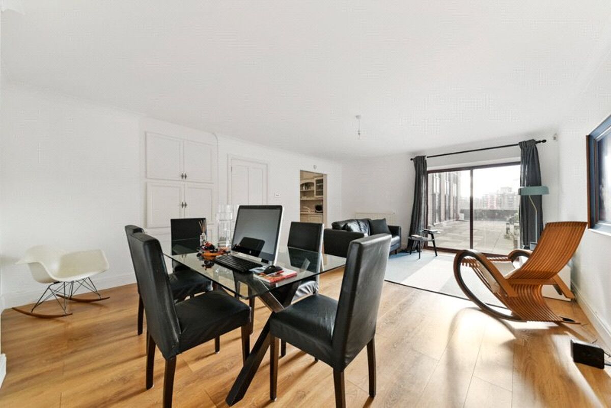 flat for sale in Tower Bridge Wharf, 86 St. Katharines Way, London, E1W
