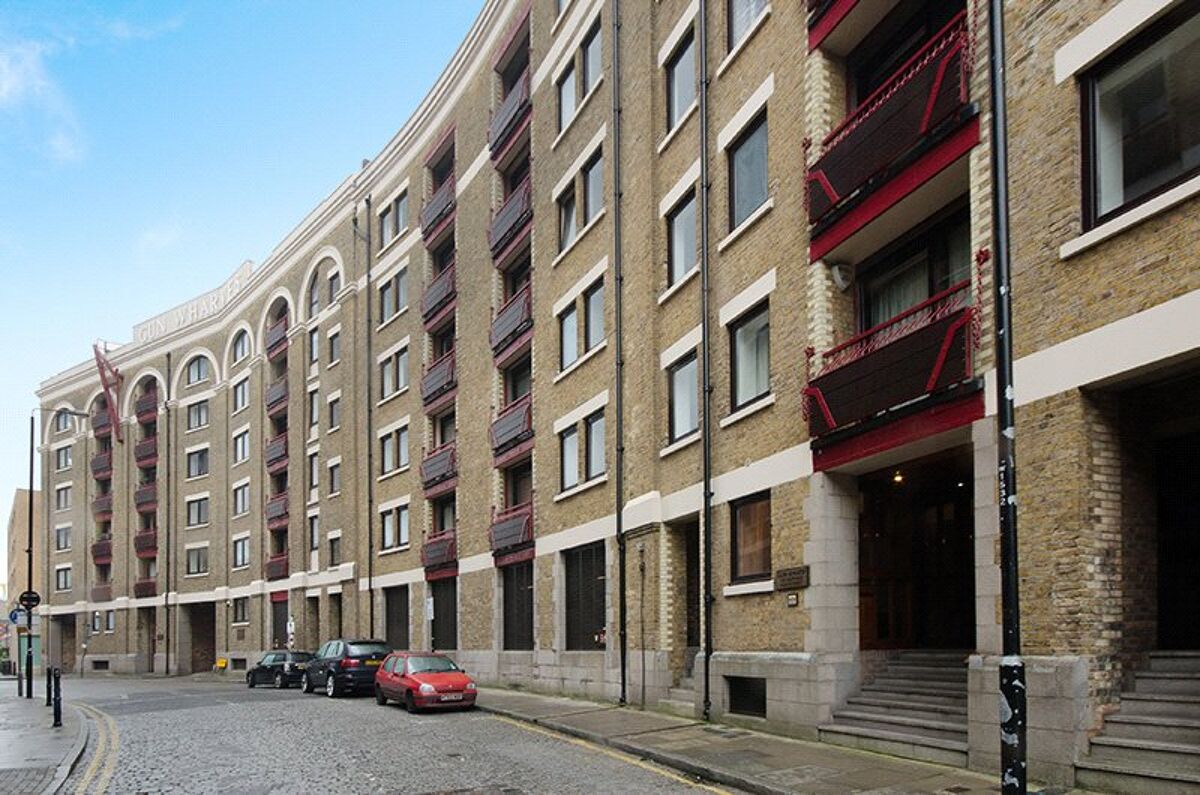 flat for sale in Gun Wharf, 130 Wapping High Street, Wapping, London