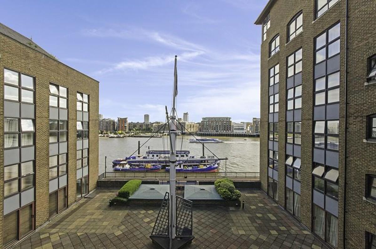 flat to rent in Tower Bridge Wharf, St. Katharines Way, Wapping, London