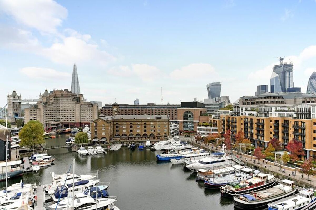 3 bedroom duplex penthouse apartment for rent in Cormorant Lodge, City