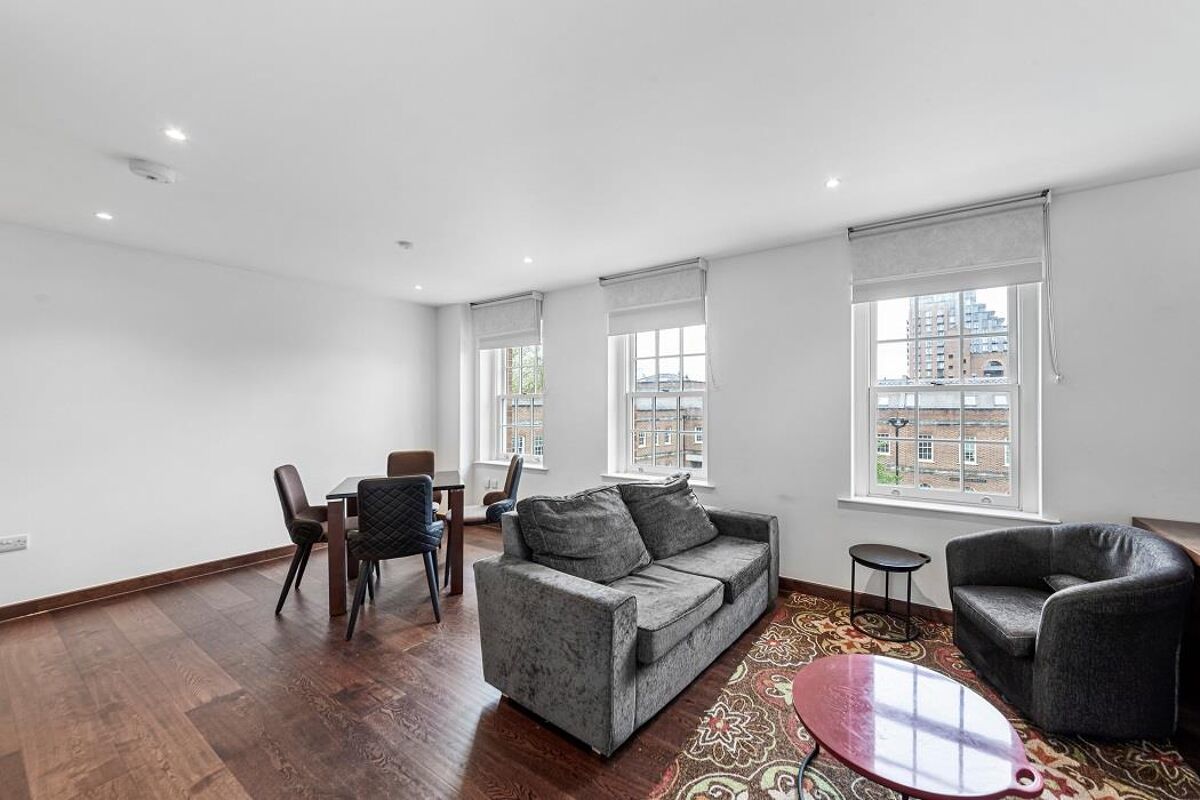 flat to rent in King Henry Terrace, Sovereign Court, 162 The Highway