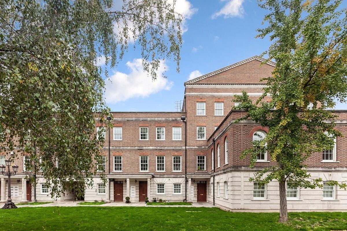 flat to rent in King Henry Terrace, Sovereign Court, 162 The Highway