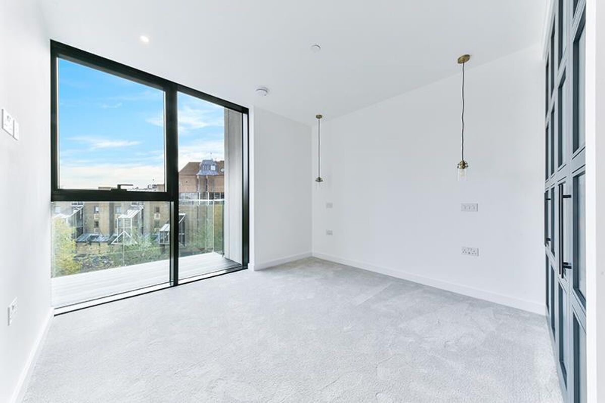 flat to rent in Cashmere Wharf, 23 Gauging Square, London, E1W