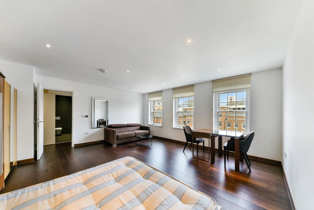 Image of King Charles Terrace, Sovereign Court, Wapping, London, E1W.