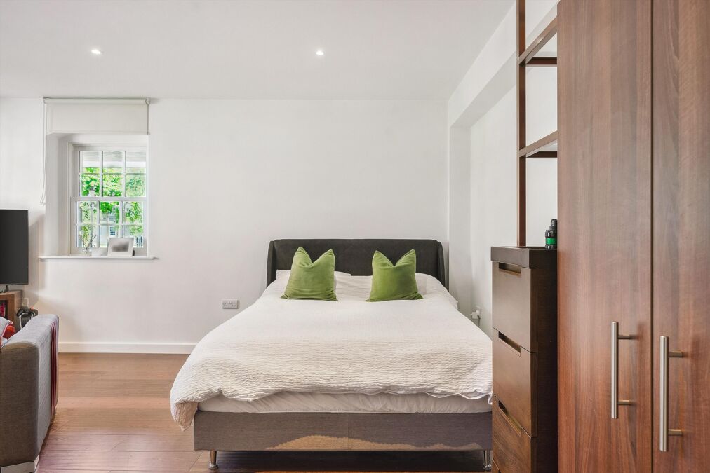 Image of King Charles Terrace, Jewel Square, London, E1W.
