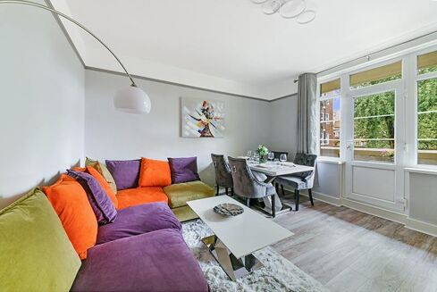 Picture of 2 bedroom flat for rent.