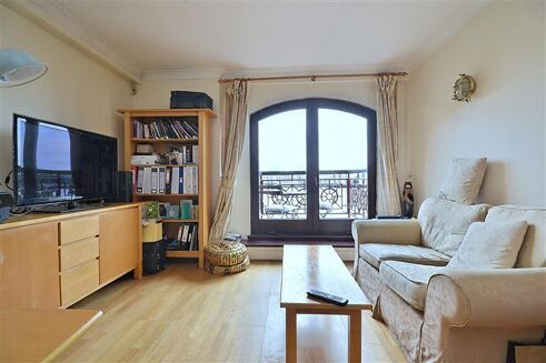 Picture of 1 bedroom flat for rent.
