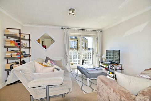 Picture of 2 bedroom flat for rent.