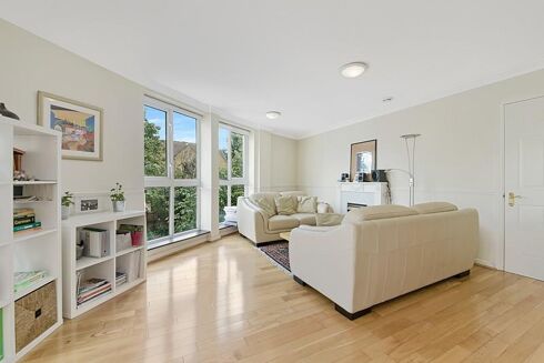 Picture of 1 bedroom flat for rent.