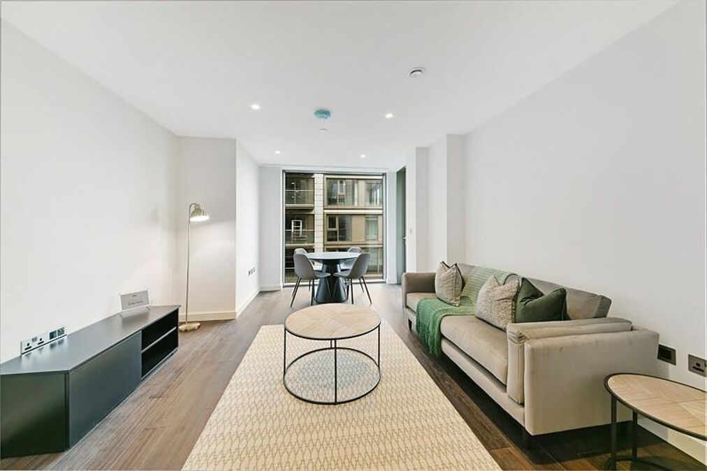Image of Royal Mint Street, Tower Hill, London, E1.
