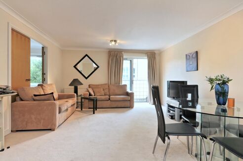 Picture of 2 bedroom flat for rent.