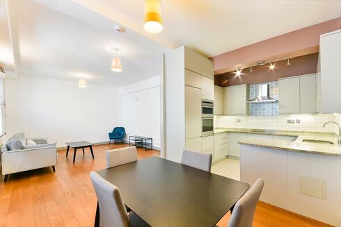 Picture of 2 bedroom flat for rent.