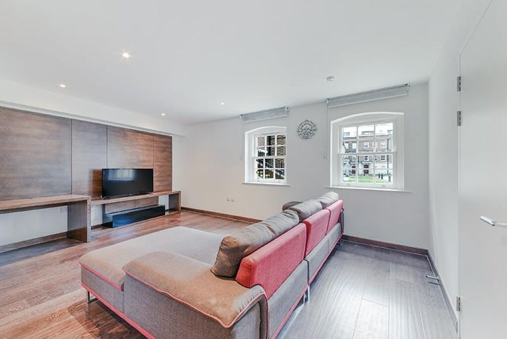 Image of Queen Victoria Terrace, Jewel Square, London, E1W