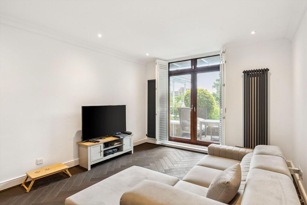 Image of Jacana court, Star Place, London, E1W.