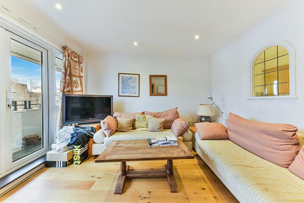 Image of Thomas More Street, Wapping, London, E1W.