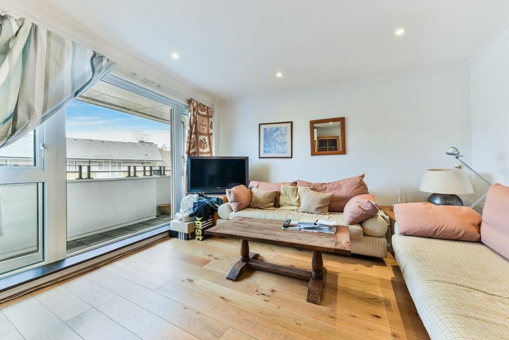 Image of Thomas More Street, Wapping, London, E1W.