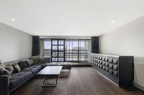 Picture of 2 bedroom flat for rent.