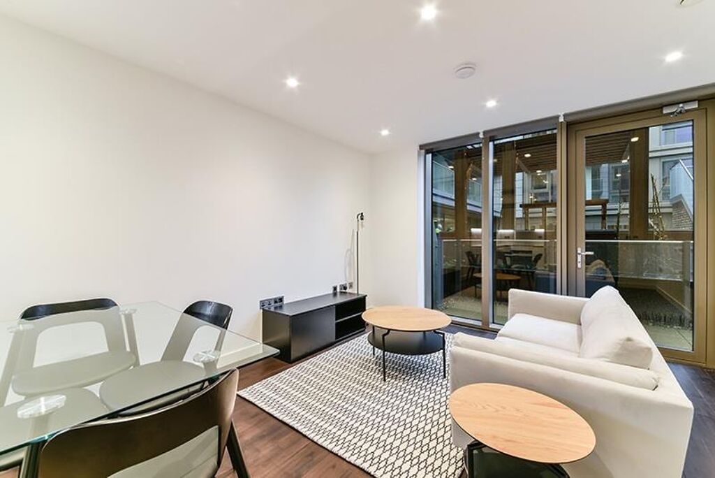 Image of Royal Mint Street, London, E1.