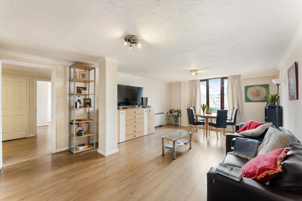 Image of Hermitage Court, Wapping, London , E1W