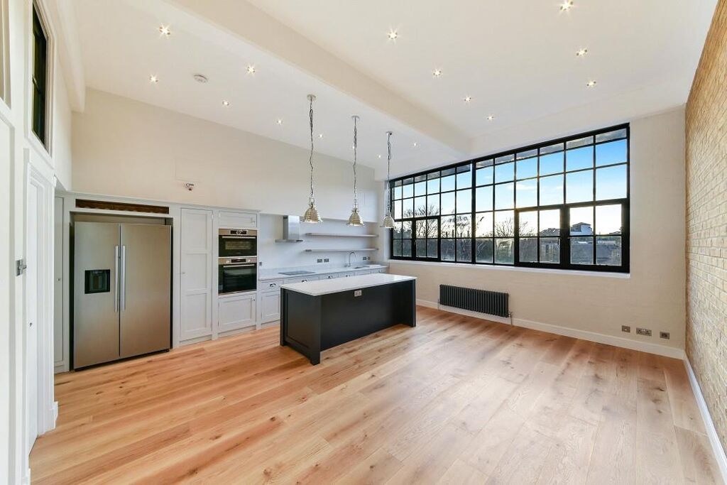 Image of Chimney Court, Wapping, E1W