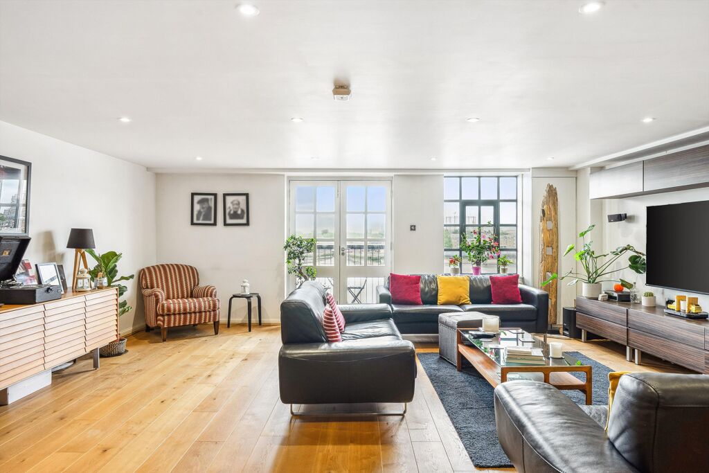 Image of Merchant Court, Wapping Wall, London, E1W.