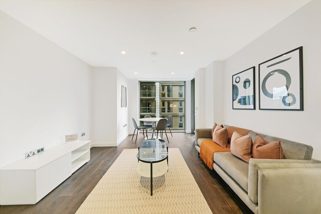 Image of Royal Mint Street, London, E1