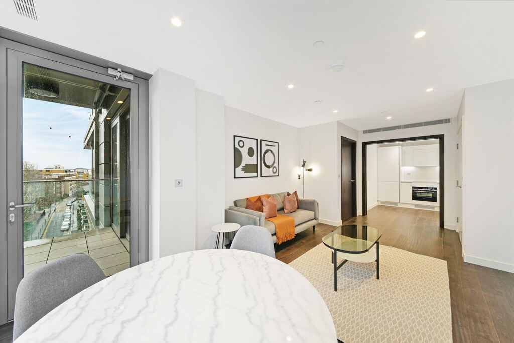 Image of Royal Mint Street, London, E1