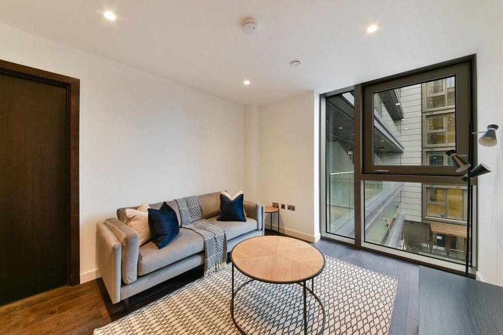 Image of Royal Mint Street, Tower Hill, London, E1