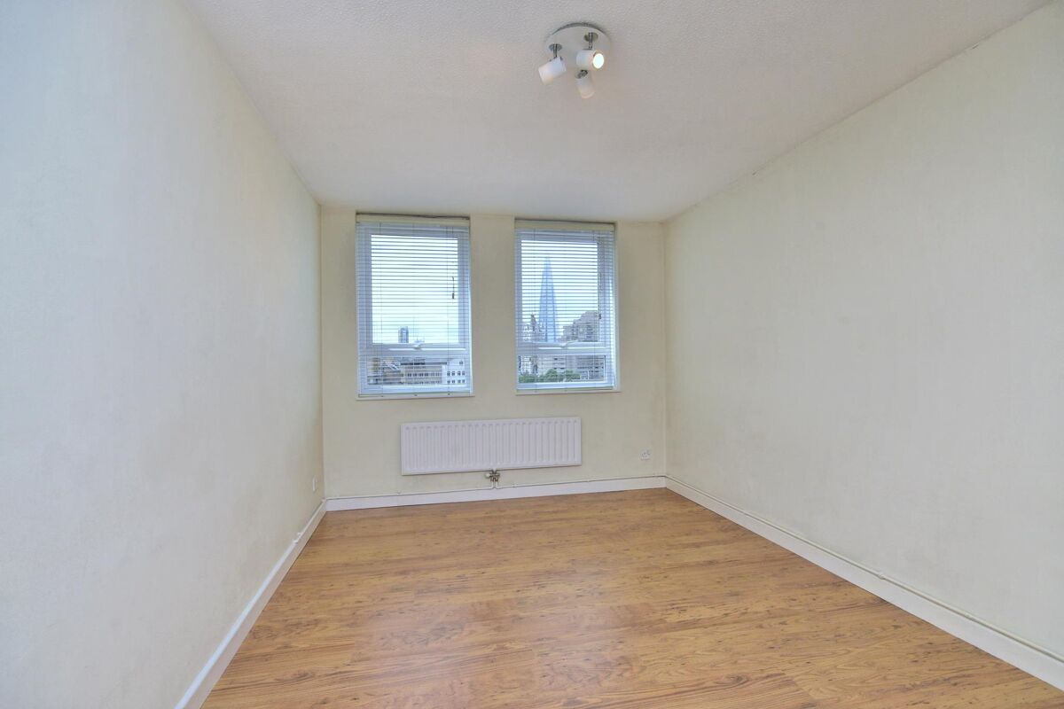 flat to rent in Nightingale House, Thomas More Street, London, E1W