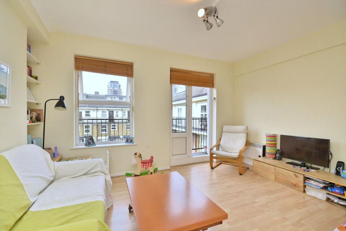 flat to rent in Riverside Mansions, Milk Yard, Wapping, London, E1W