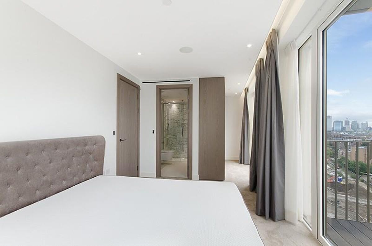 flat to rent in Admiralty House, London Dock, Vaughan Way, Wapping