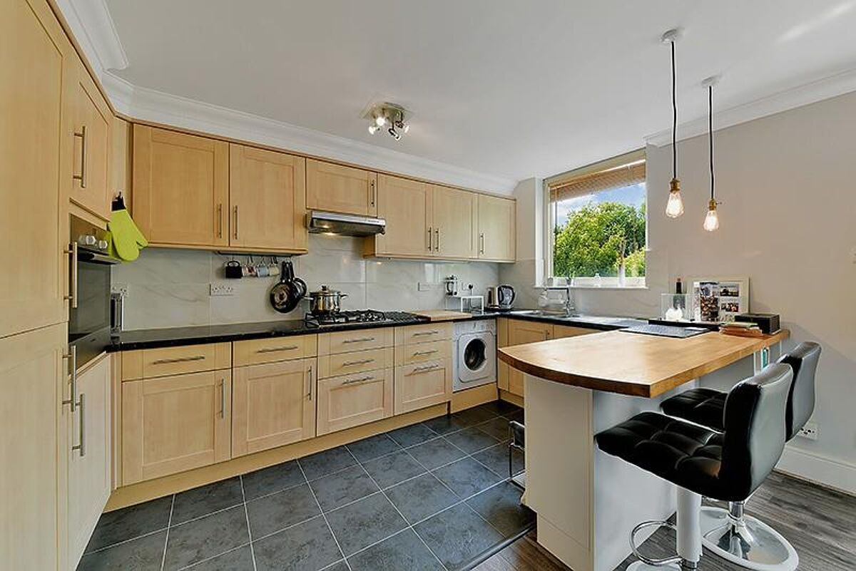 flat to rent in Tradewinds Court, Quay 430, Asher Way, Wapping, London