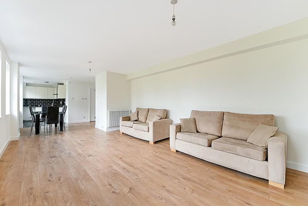 flat to rent in Riverside Mansions, Milk Yard, Wapping, London, E1W