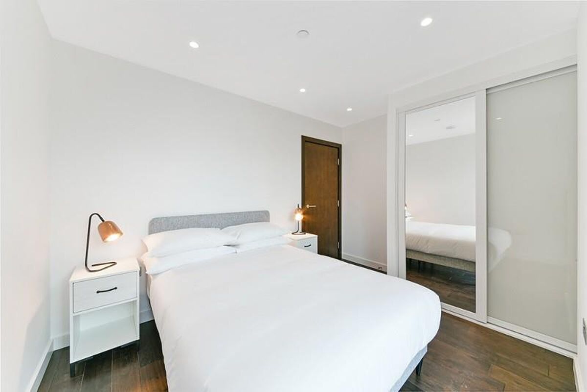 flat to rent in Royal Mint Street, Royal Mint Gardens, Tower Hill ...