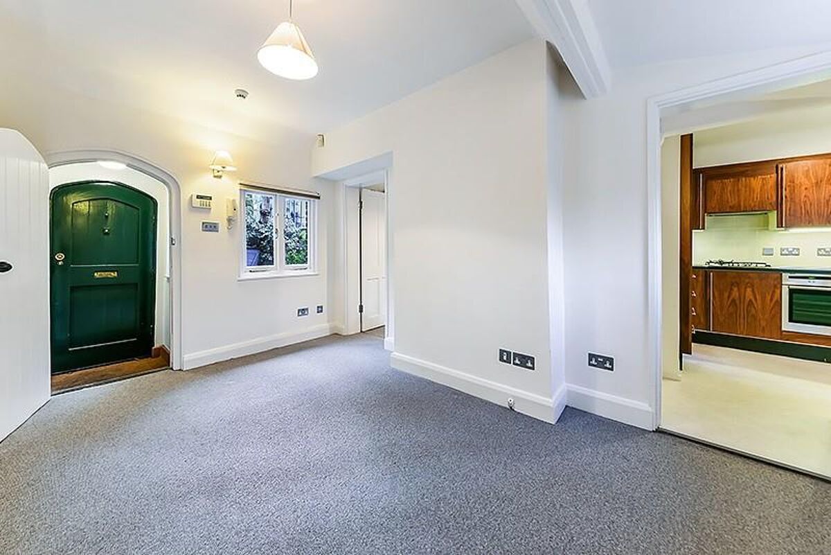 house to rent in St Andrews Street, City, London, EC4A WAQ344339