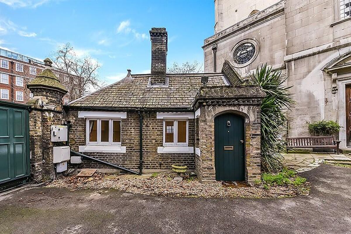 house to rent in St Andrews Street, City, London, EC4A WAQ344339