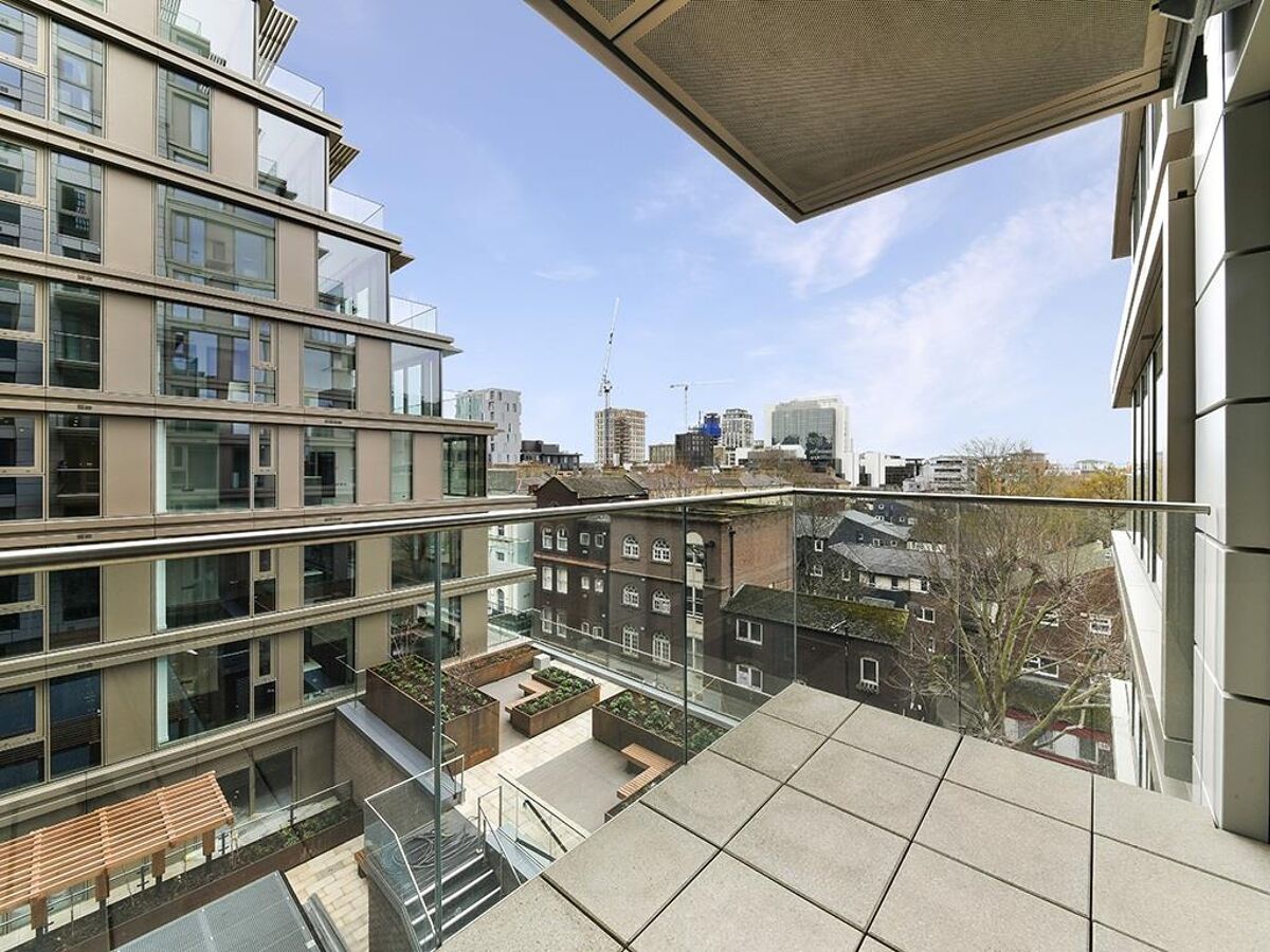 flat to rent in Royal Mint Street, Tower Hill, London, E1 WAQ345520