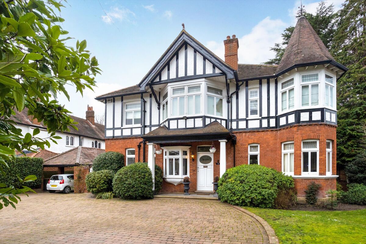 house for sale in Castle Road, Weybridge, Surrey, KT13 WBE012007473