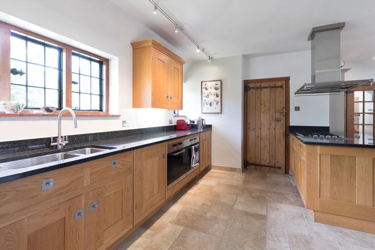 house for sale in Old Avenue, West Byfleet, Surrey, KT14 WBE012037187