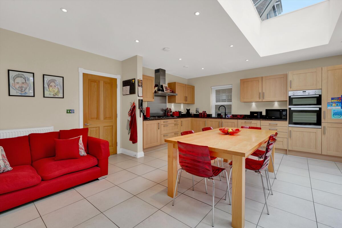 house for sale in Lincoln Grove, Weybridge, Surrey, KT13 WBE012039655 Knight Frank