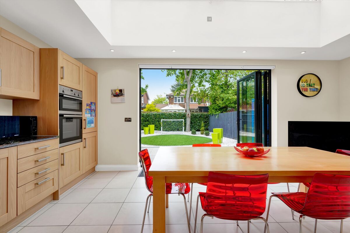 house for sale in Lincoln Grove, Weybridge, Surrey, KT13 WBE012039655