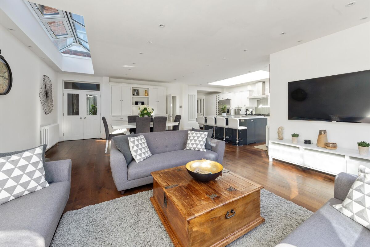 house for sale in Monument Green, Weybridge, Surrey, KT13