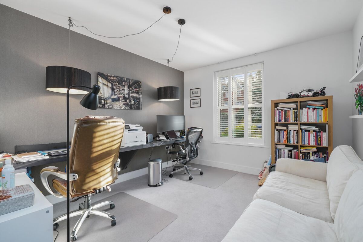 house for sale in Queens Road, Weybridge, Surrey, KT13 WBE012049496