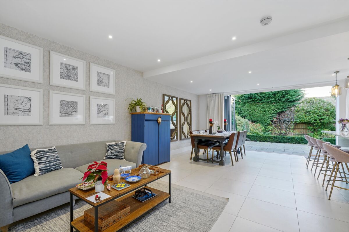 house for sale in Queens Road, Weybridge, Surrey, KT13 WBE012049496