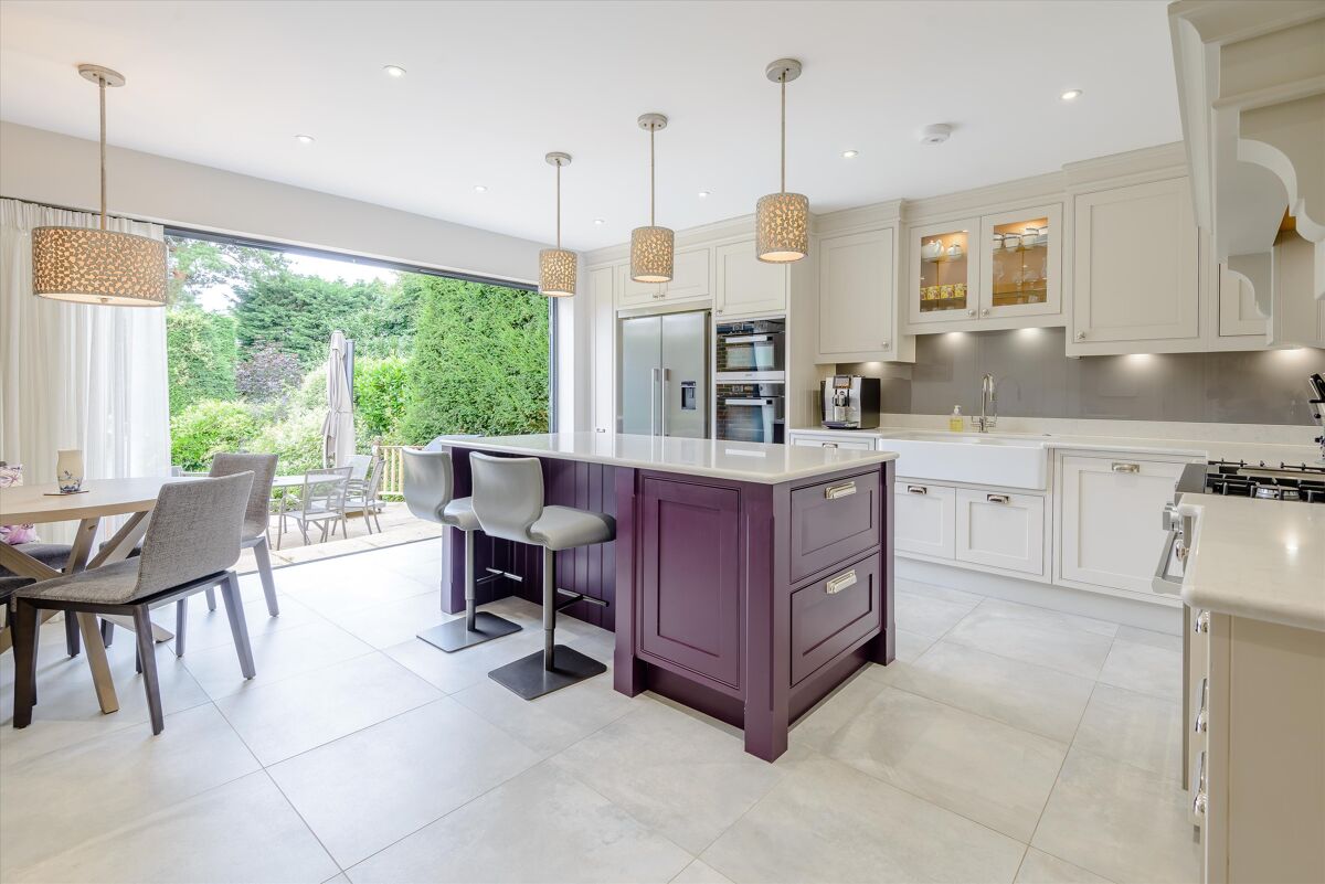 house for sale in Weybridge Park, Weybridge, Surrey, KT13 WBE012057700 Knight Frank